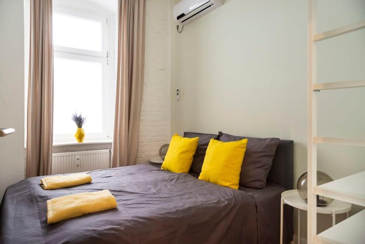 Cosy Three Br Two Bth Ac Self Checkin Street Parking Berlijn